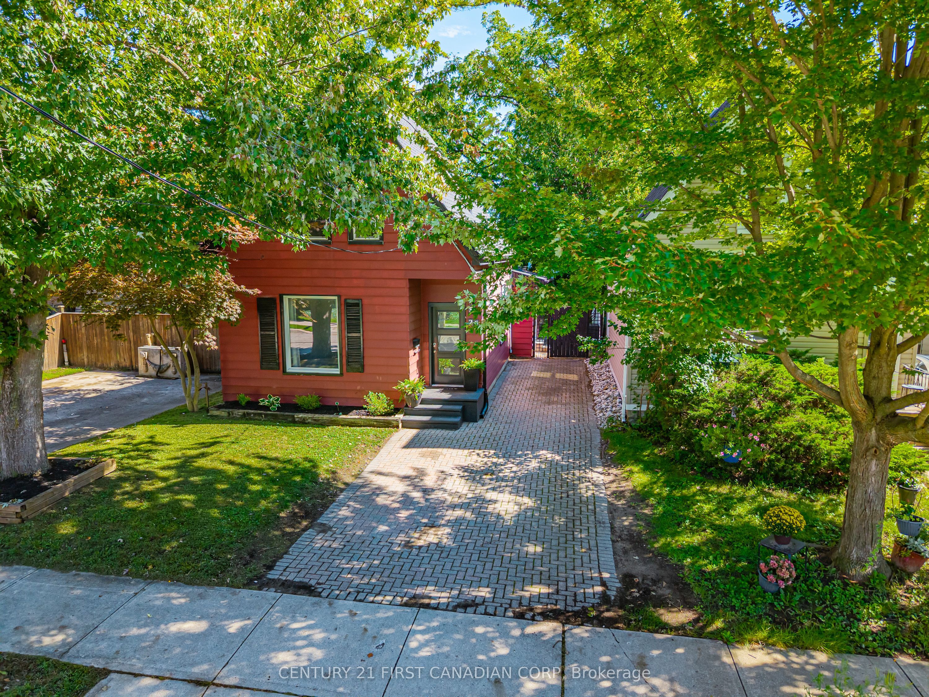 26 Thornton Avenue Property Photo 39