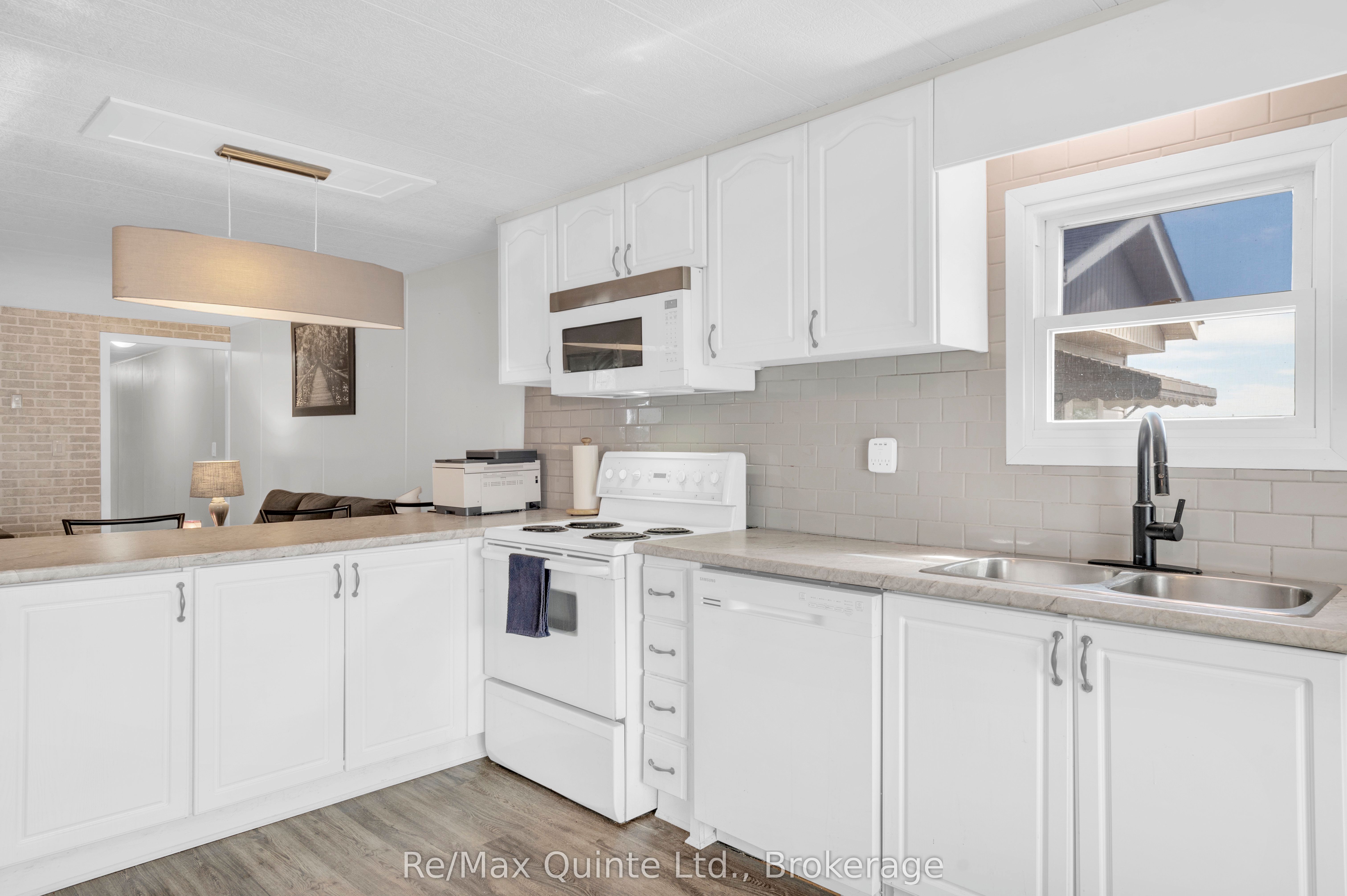 311 Dundas Street 44 Property Photo 11