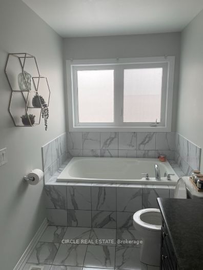 4046 Maitland Street Property Photo 13