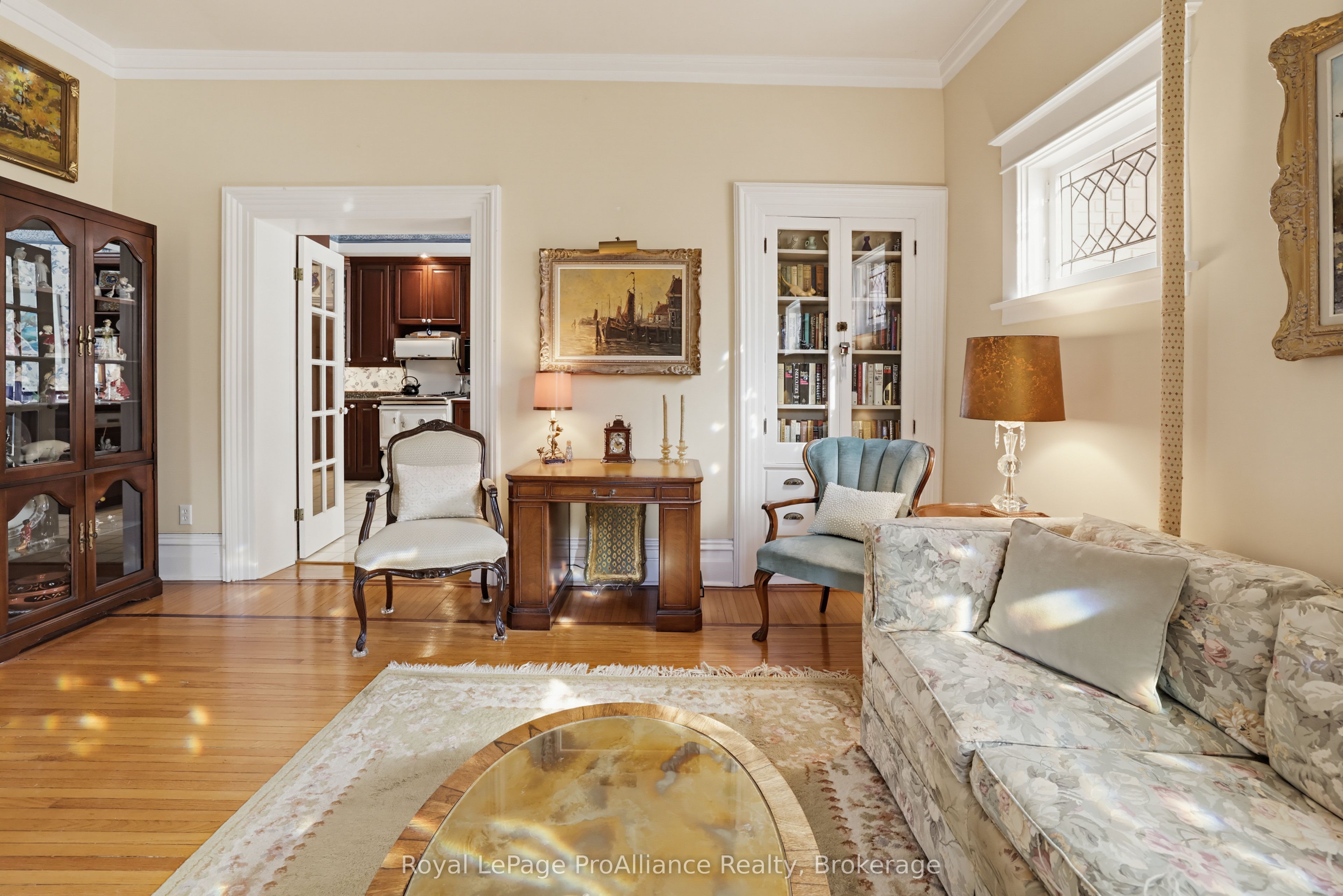 55 Queen Street Property Photo 10
