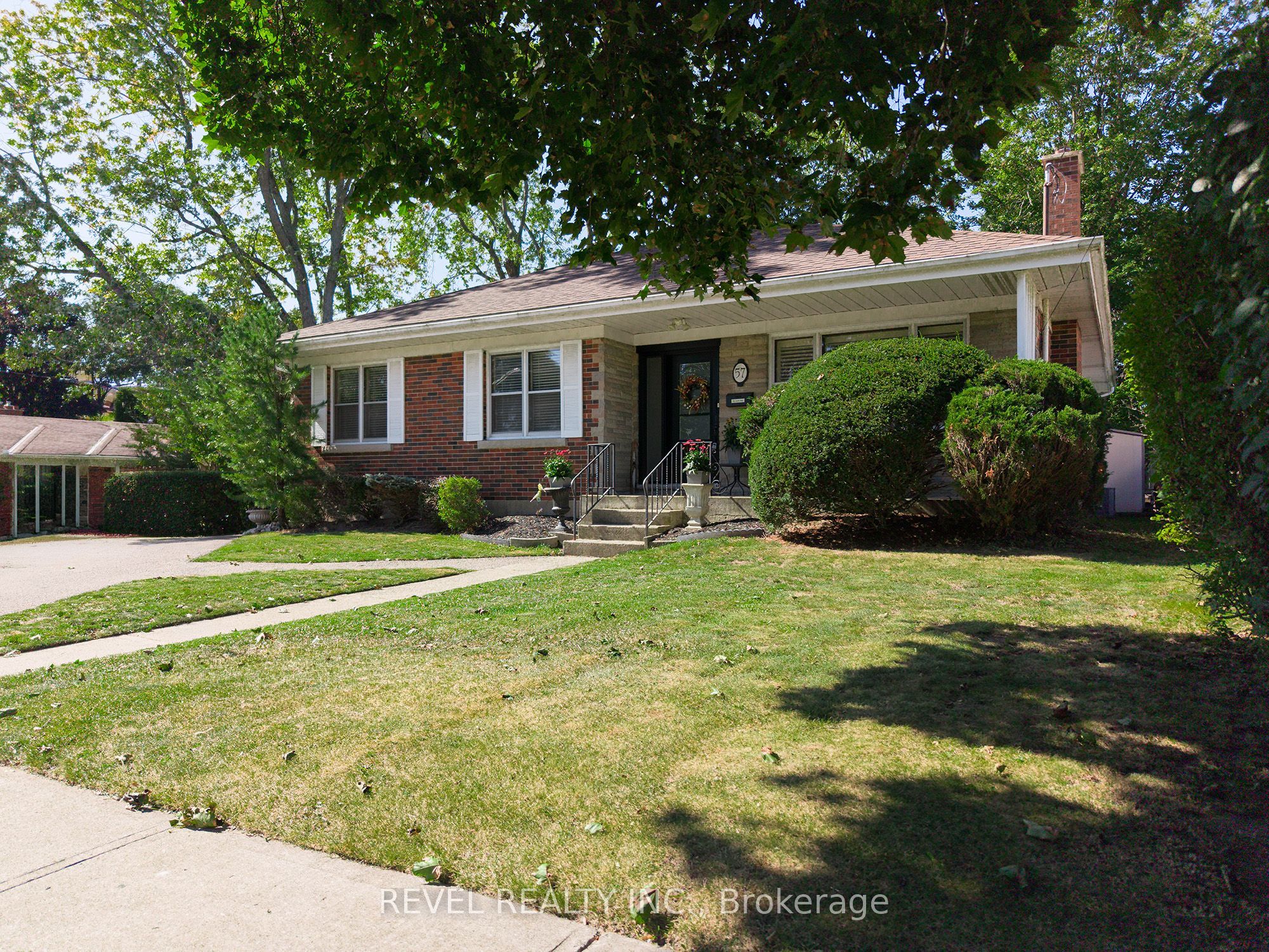 57 Devon Street Property Photo 4