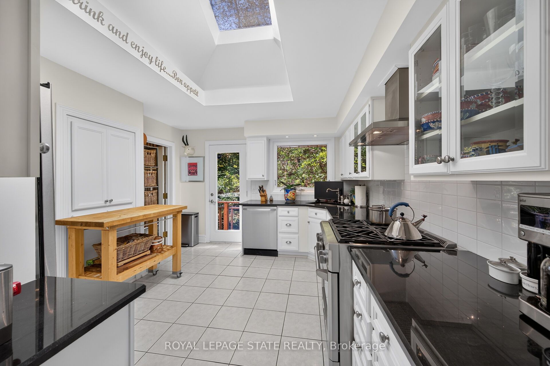 311 Golf Links Road Property Photo 7