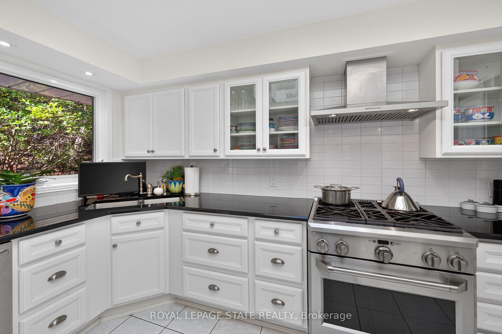 311 Golf Links Road Property Photo 11