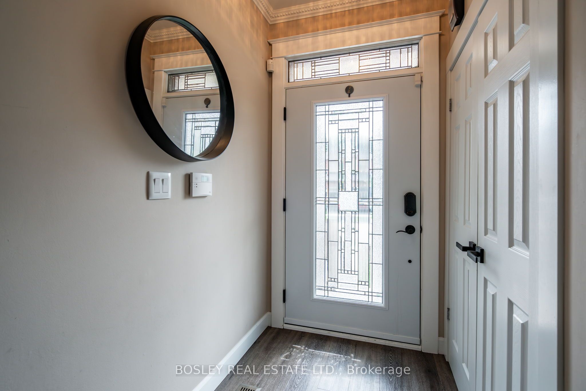 9 Dewsbury Way Property Photo 6