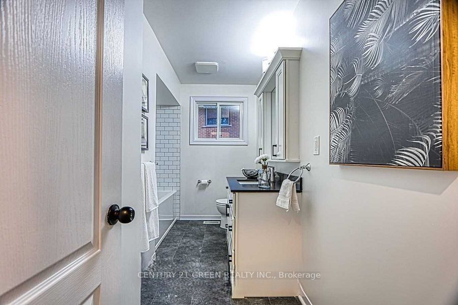164 Gardiner Drive Property Photo 20