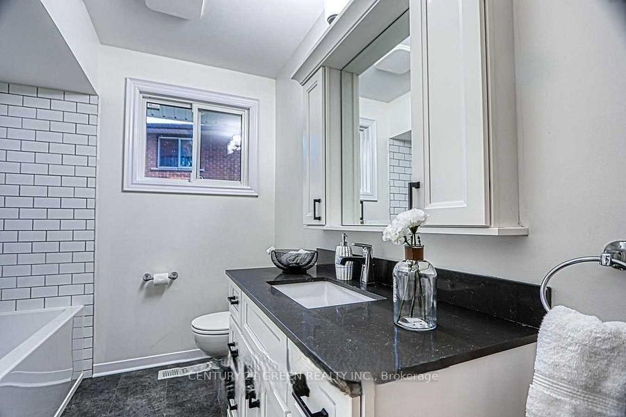 164 Gardiner Drive Property Photo 21