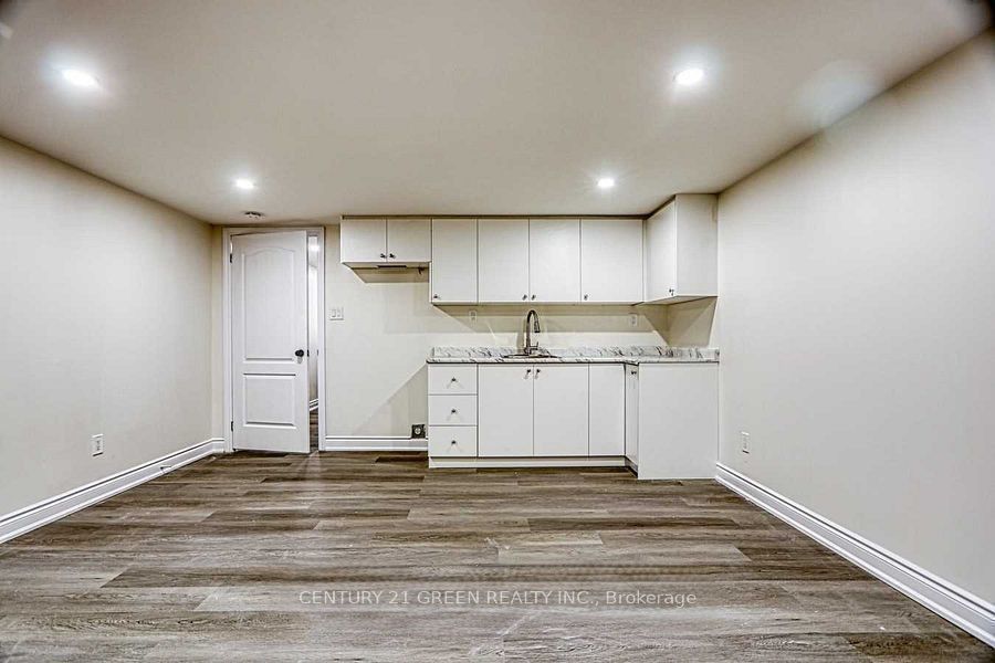 164 Gardiner Drive Property Photo 27