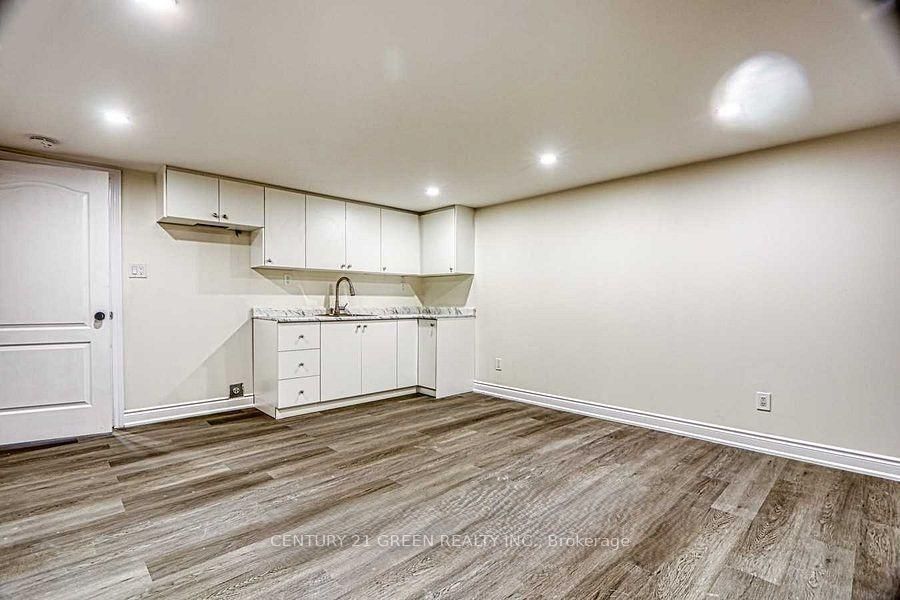 164 Gardiner Drive Property Photo 28
