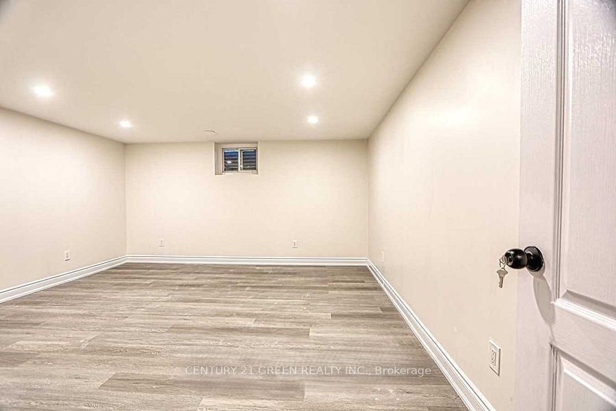 164 Gardiner Drive Property Photo 29