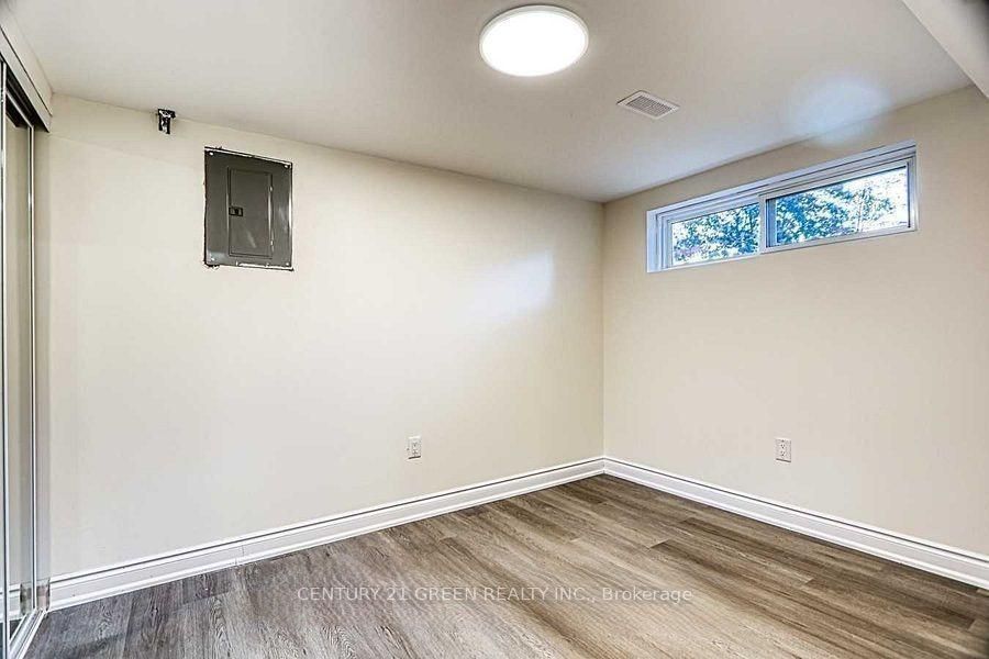 164 Gardiner Drive Property Photo 32
