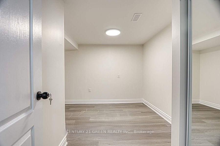 164 Gardiner Drive Property Photo 35