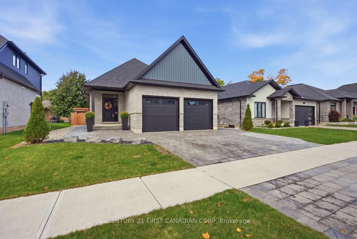 12 Briscoe Crescent Property Photo 1