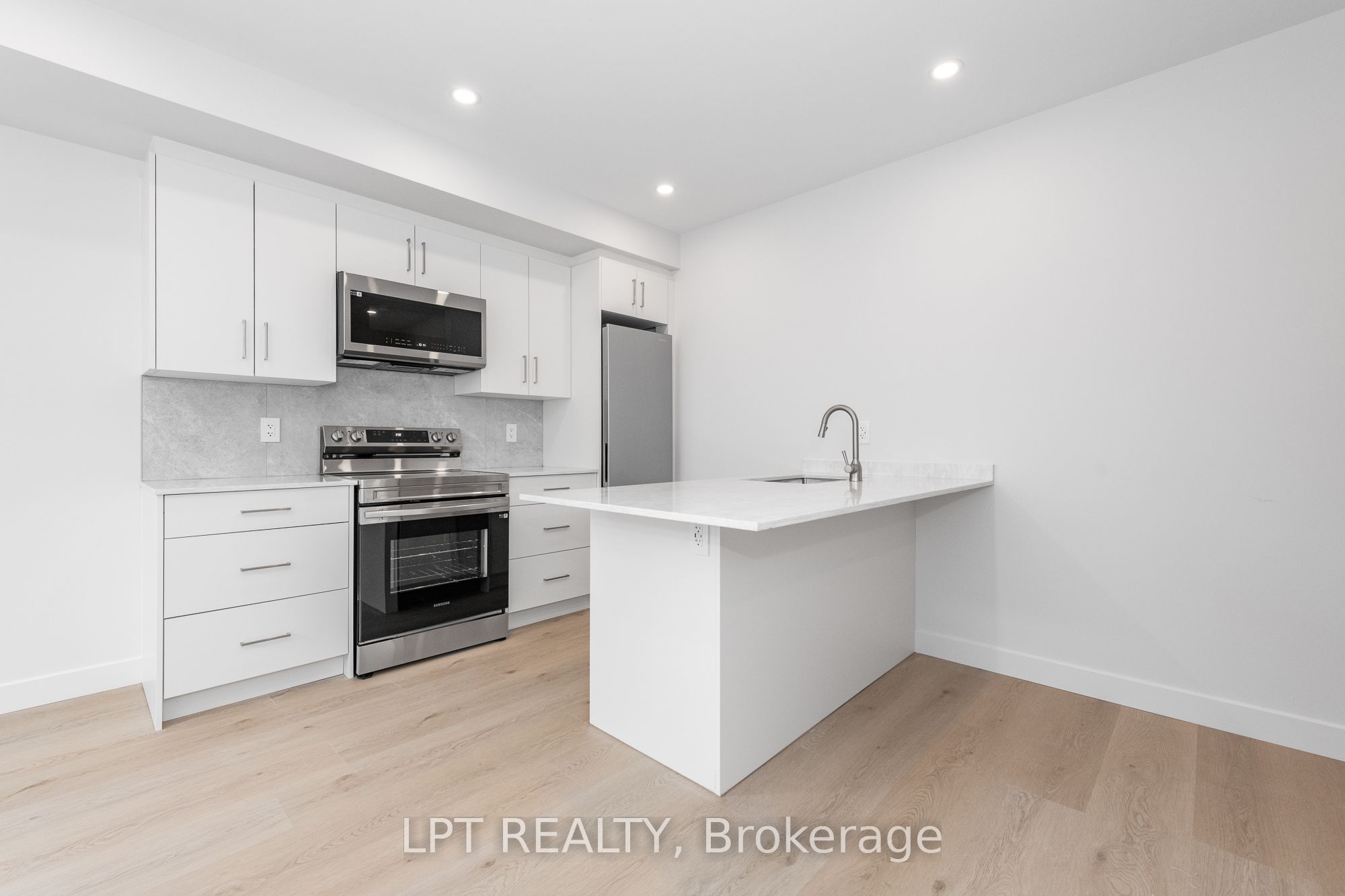 319 Shakespeare Street 2 Property Photo 3