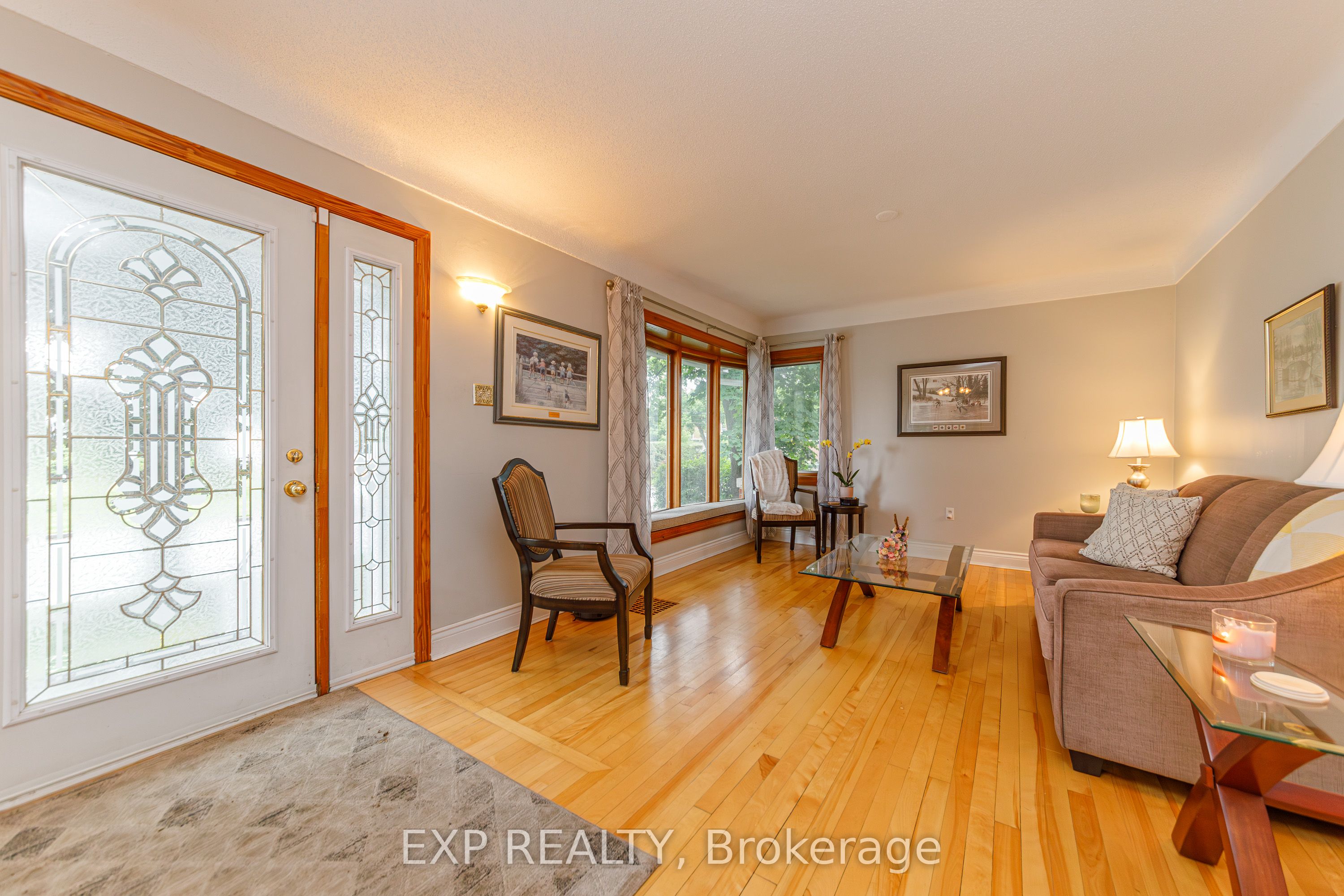 1357 Thames Street Property Photo 3