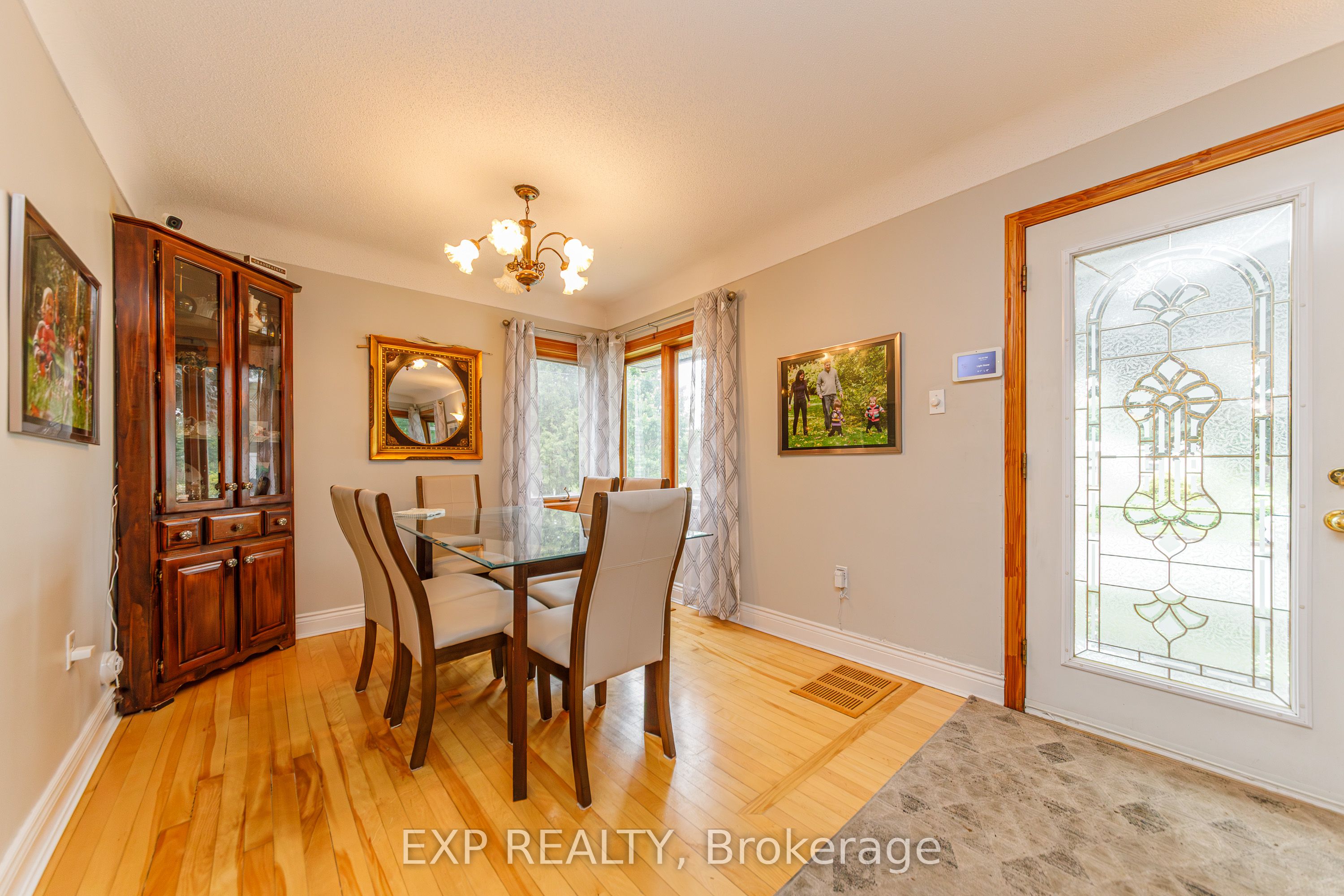 1357 Thames Street Property Photo 4