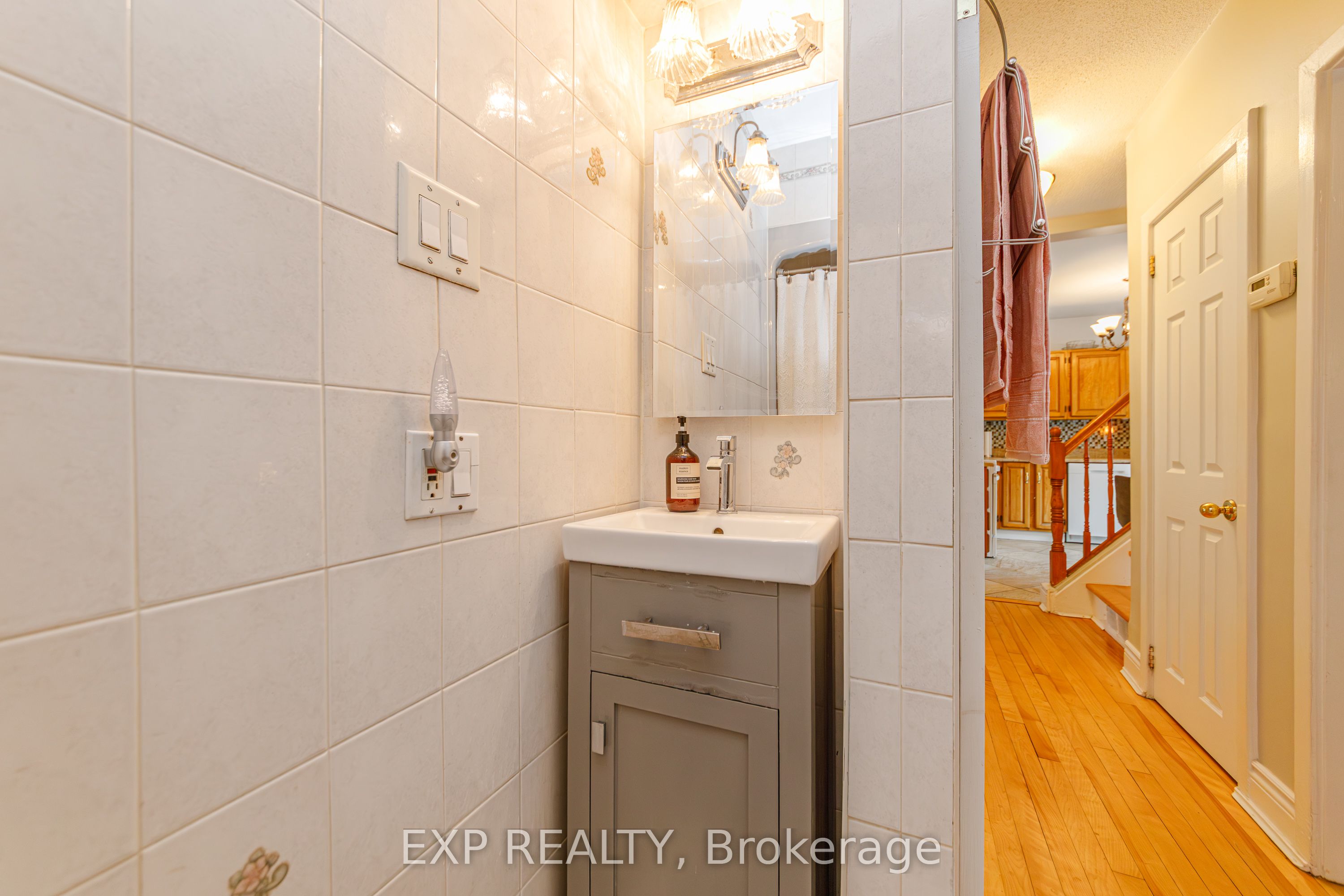 1357 Thames Street Property Photo 10