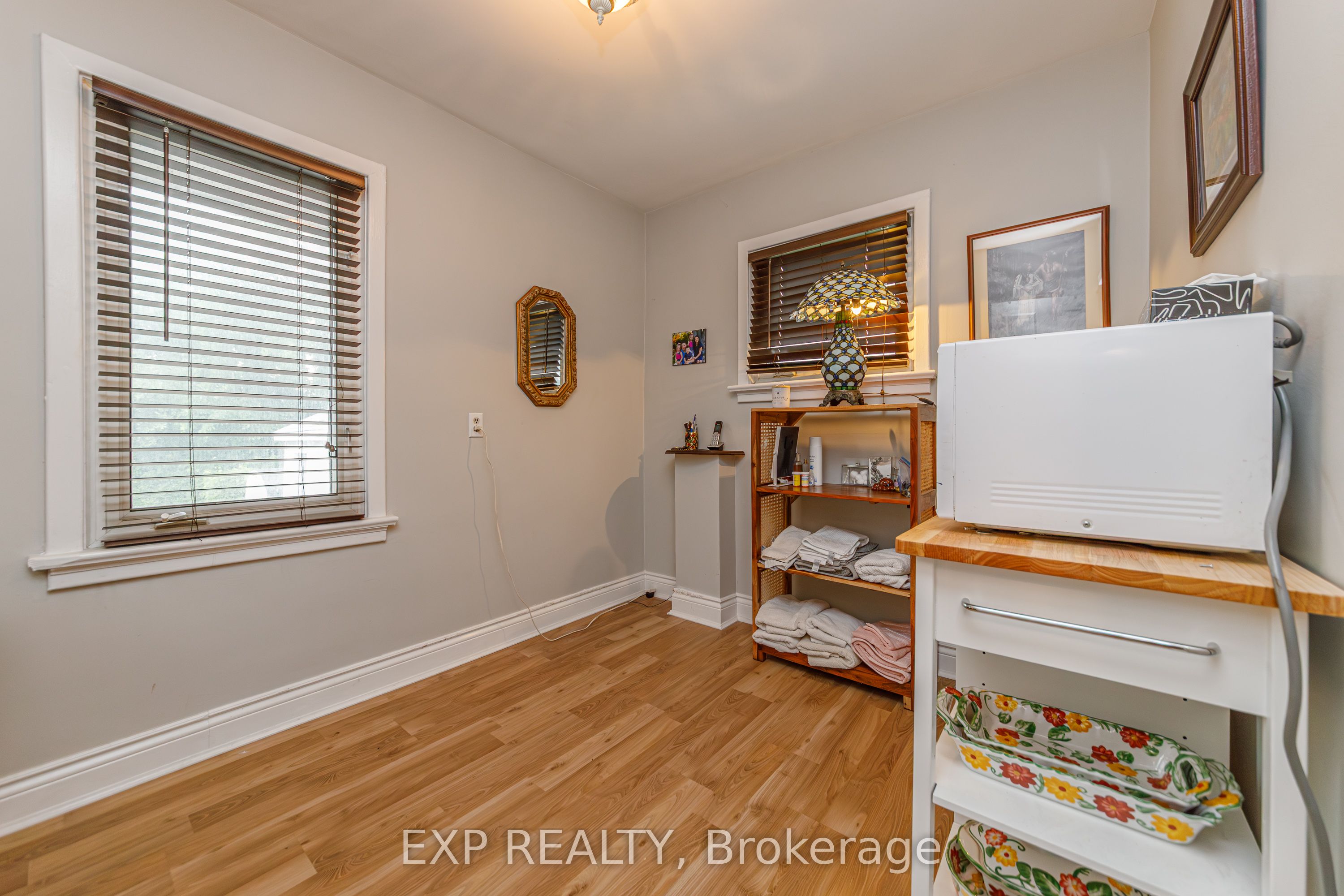 1357 Thames Street Property Photo 12