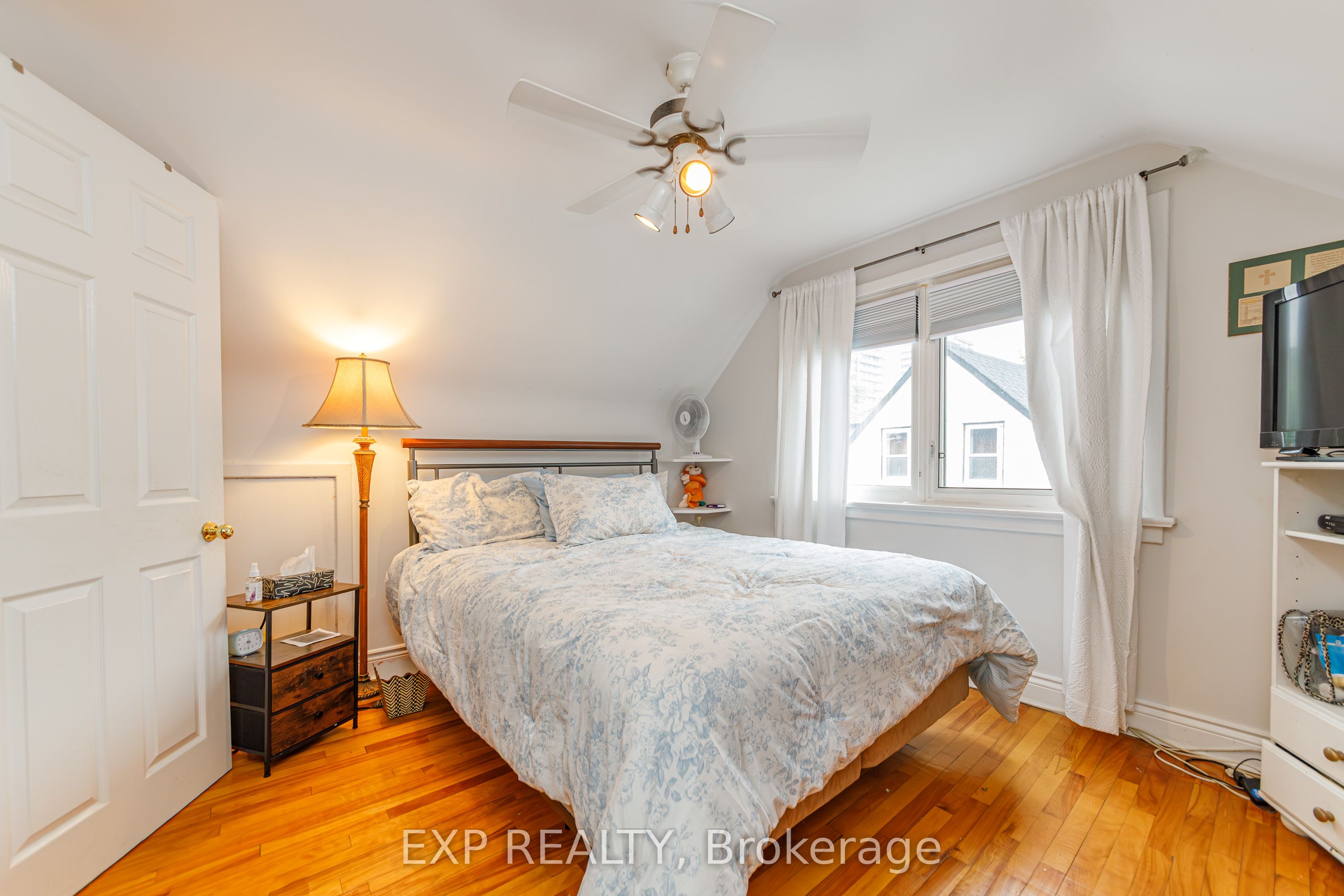 1357 Thames Street Property Photo 18