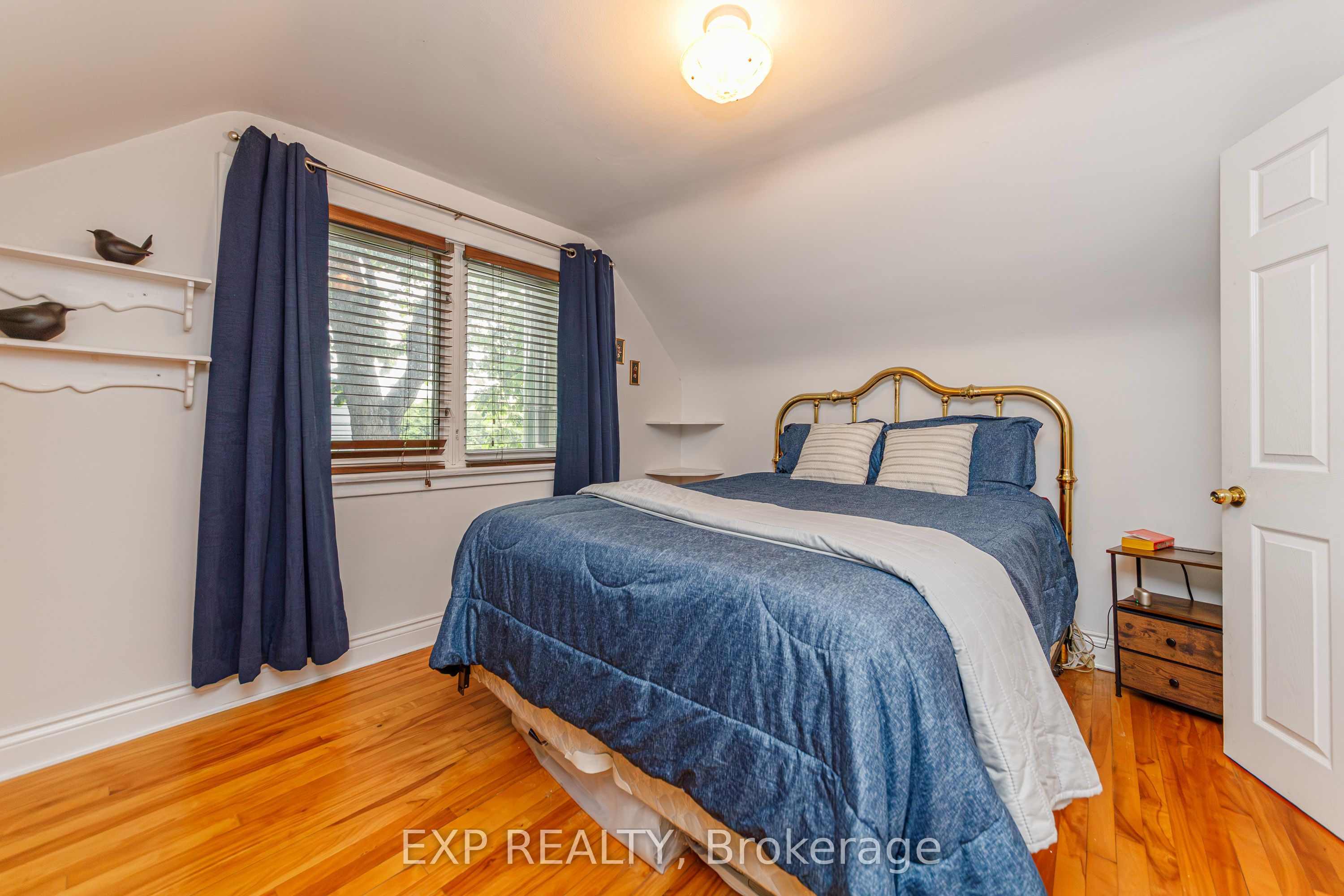 1357 Thames Street Property Photo 20