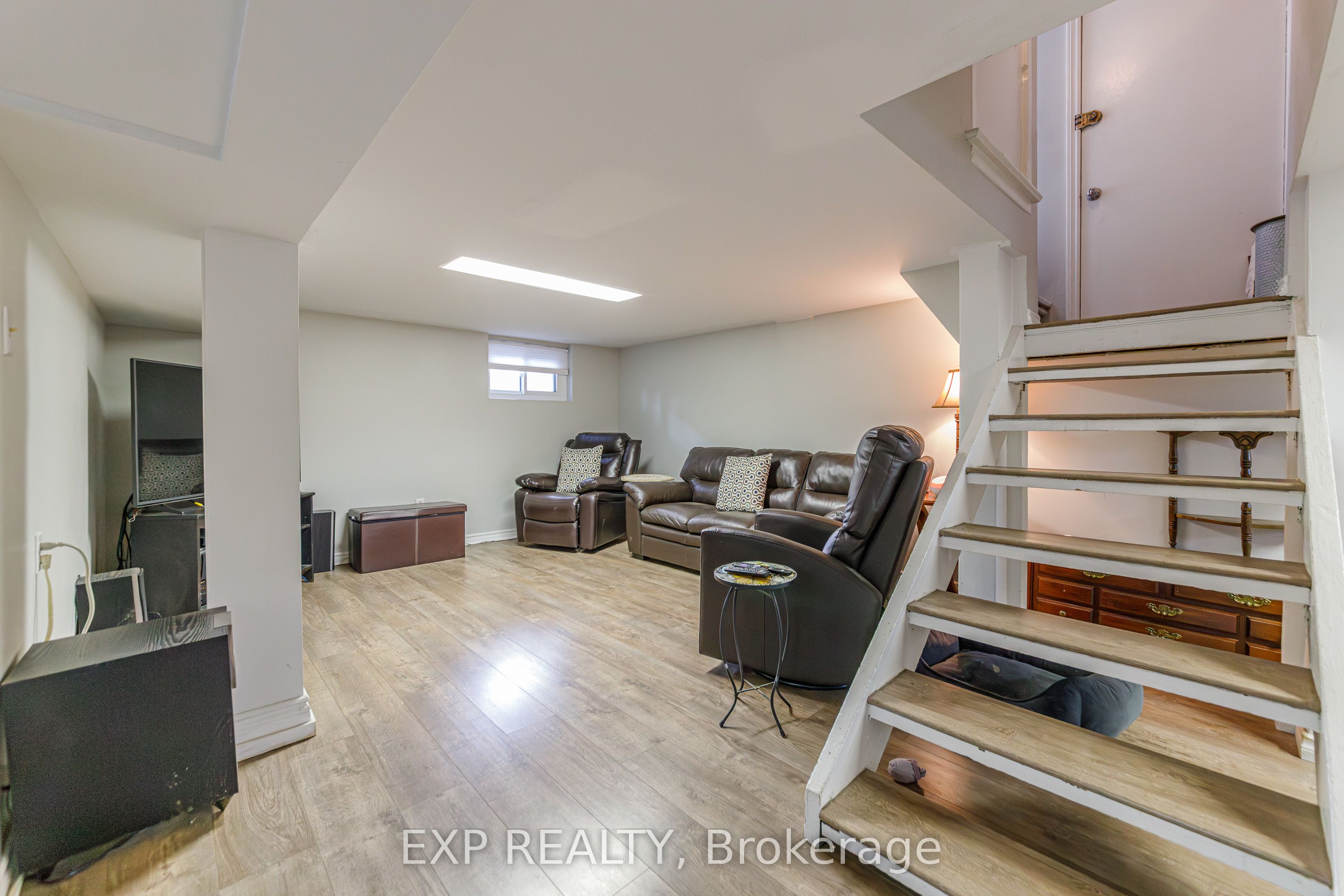 1357 Thames Street Property Photo 24