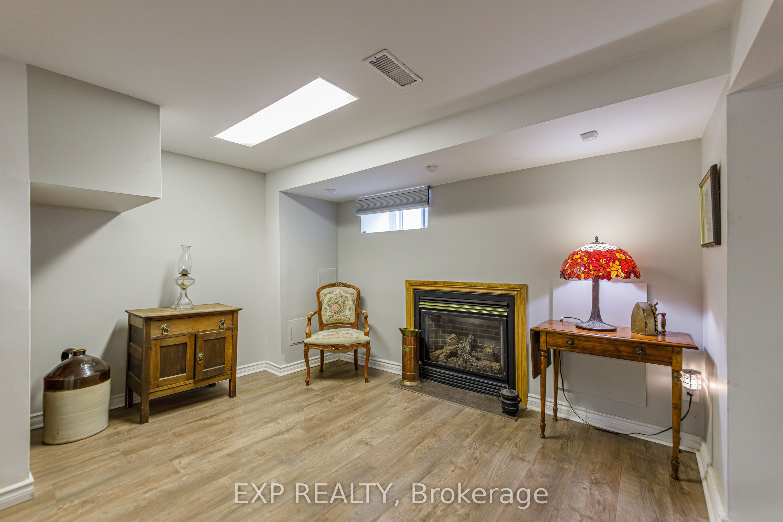 1357 Thames Street Property Photo 27