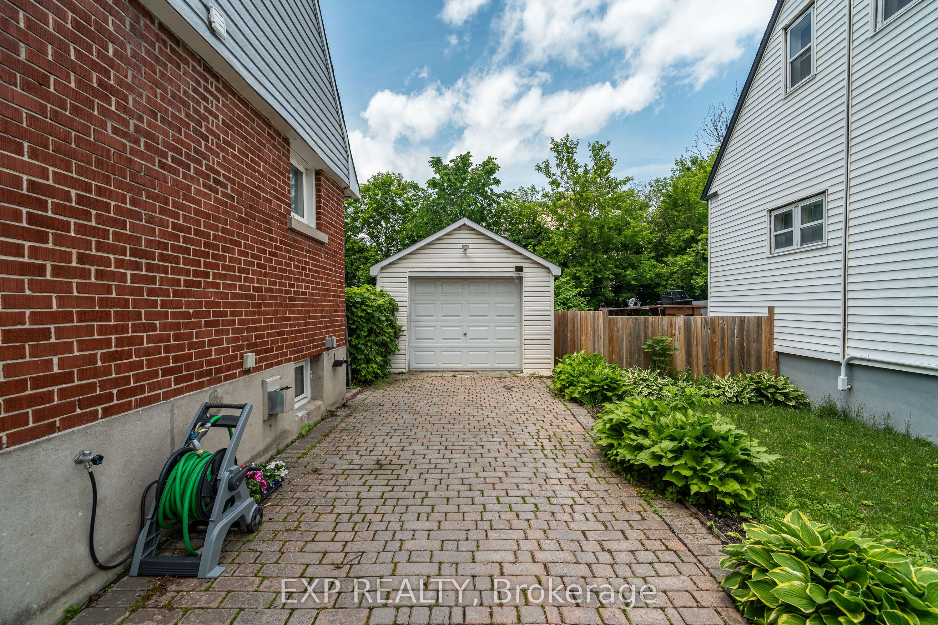 1357 Thames Street Property Photo 34