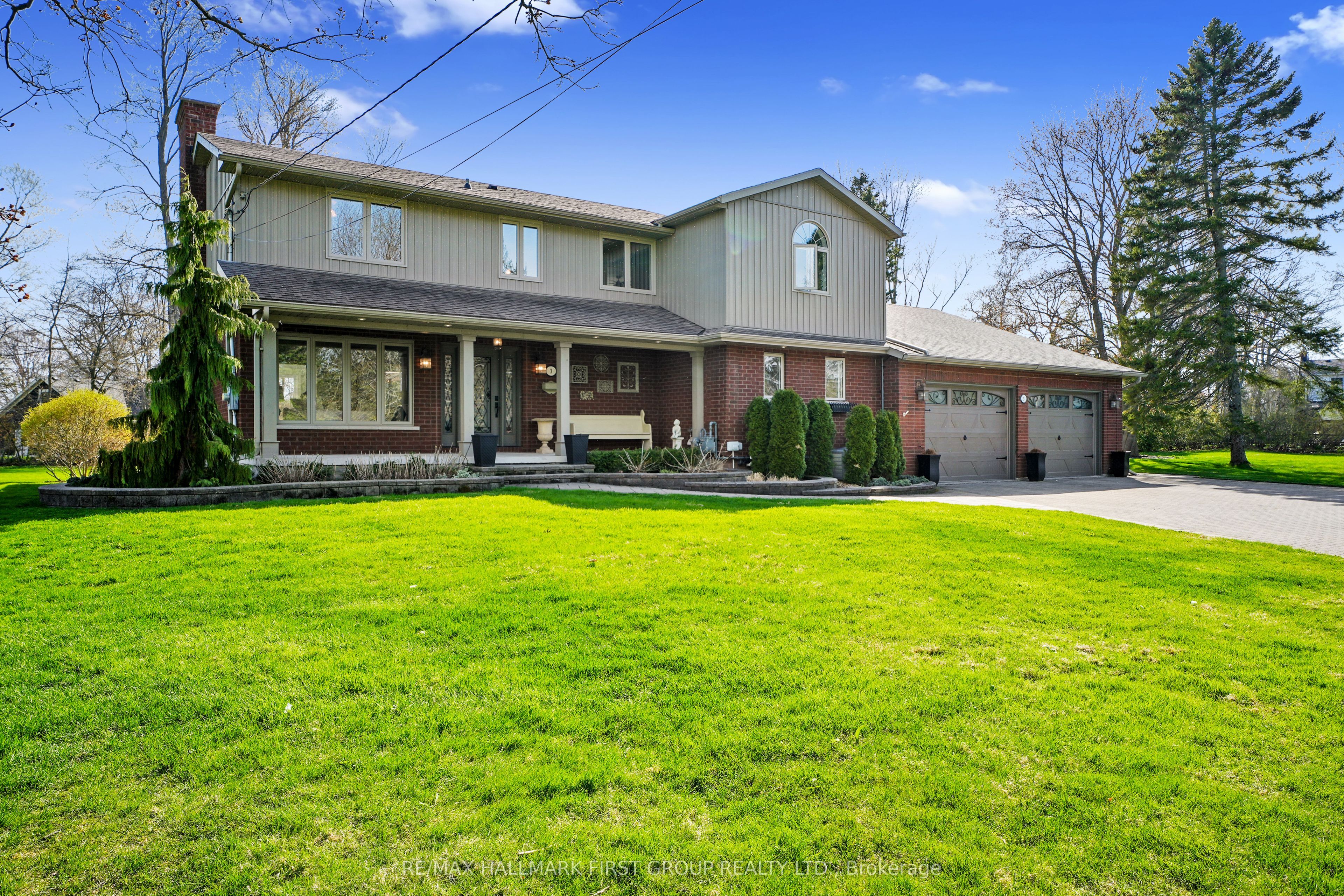 3 Hamilton Court