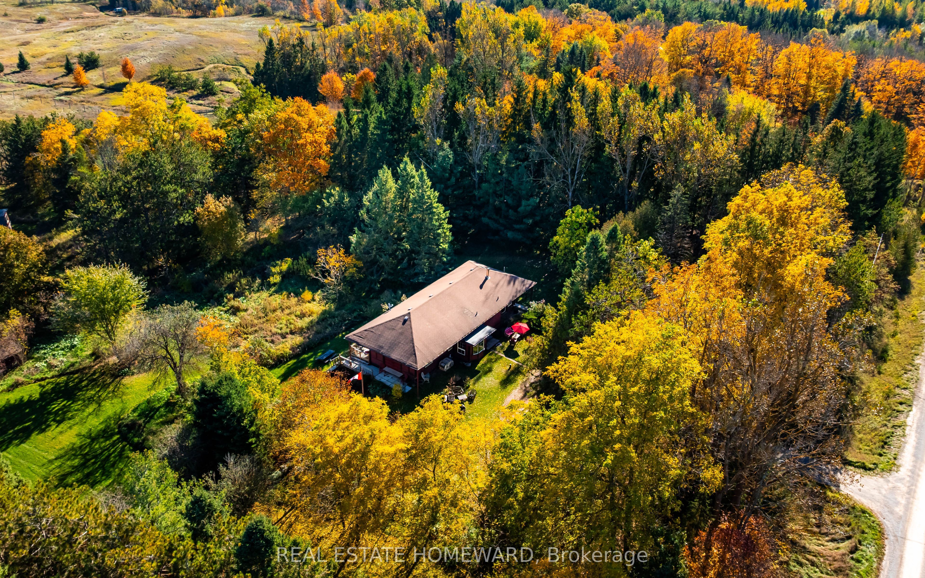 595343 Blindline Road Property Photo 1