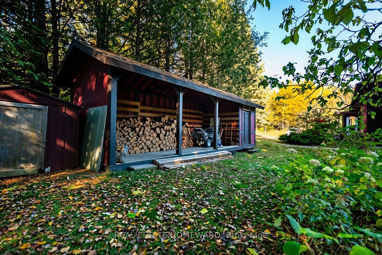 595343 Blindline Road Property Photo 12