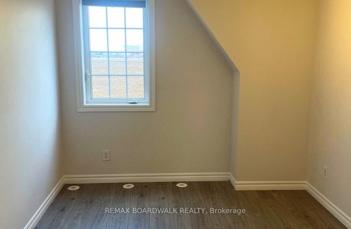 1736 Maple Grove Road Property Photo 8