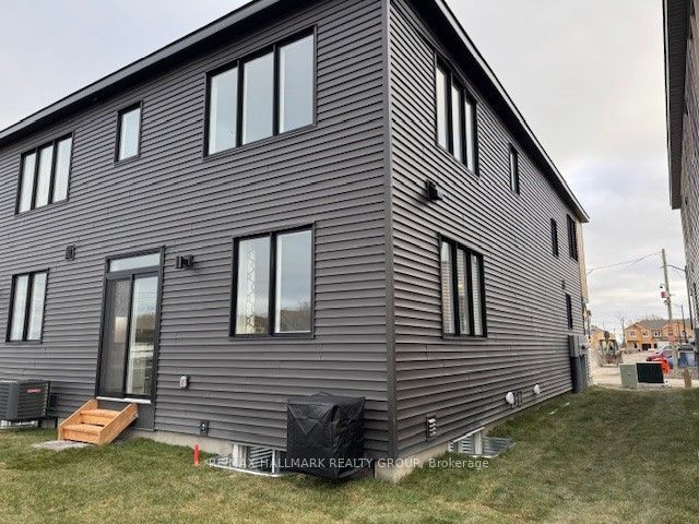 521 Galanthus Walk Property Photo 3