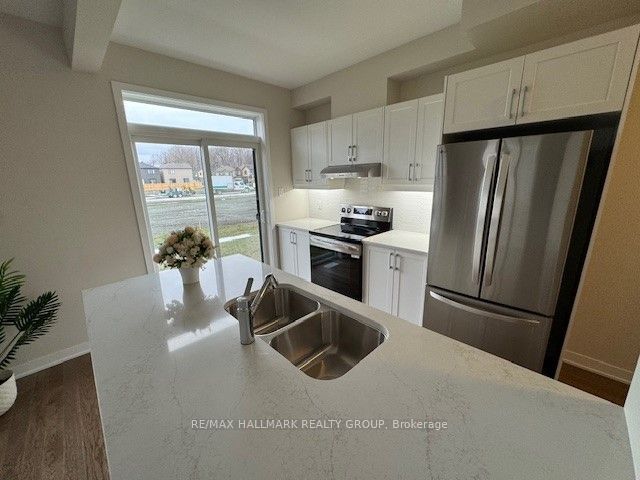 521 Galanthus Walk Property Photo 7