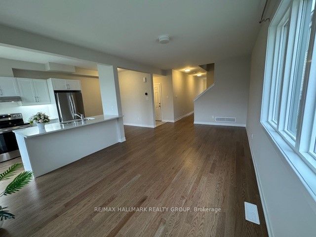 521 Galanthus Walk Property Photo 11