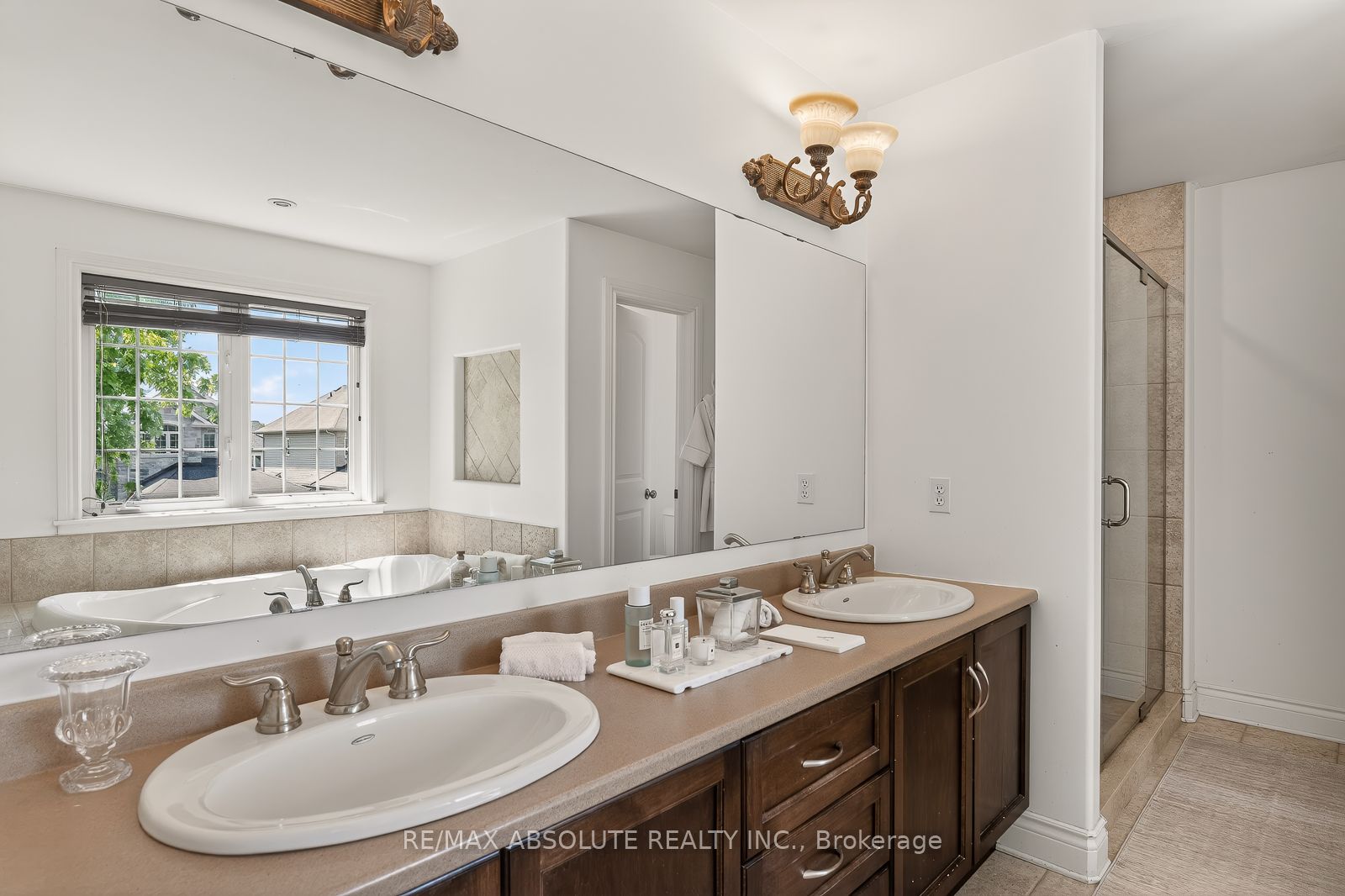 414 Landswood Way Property Photo 30