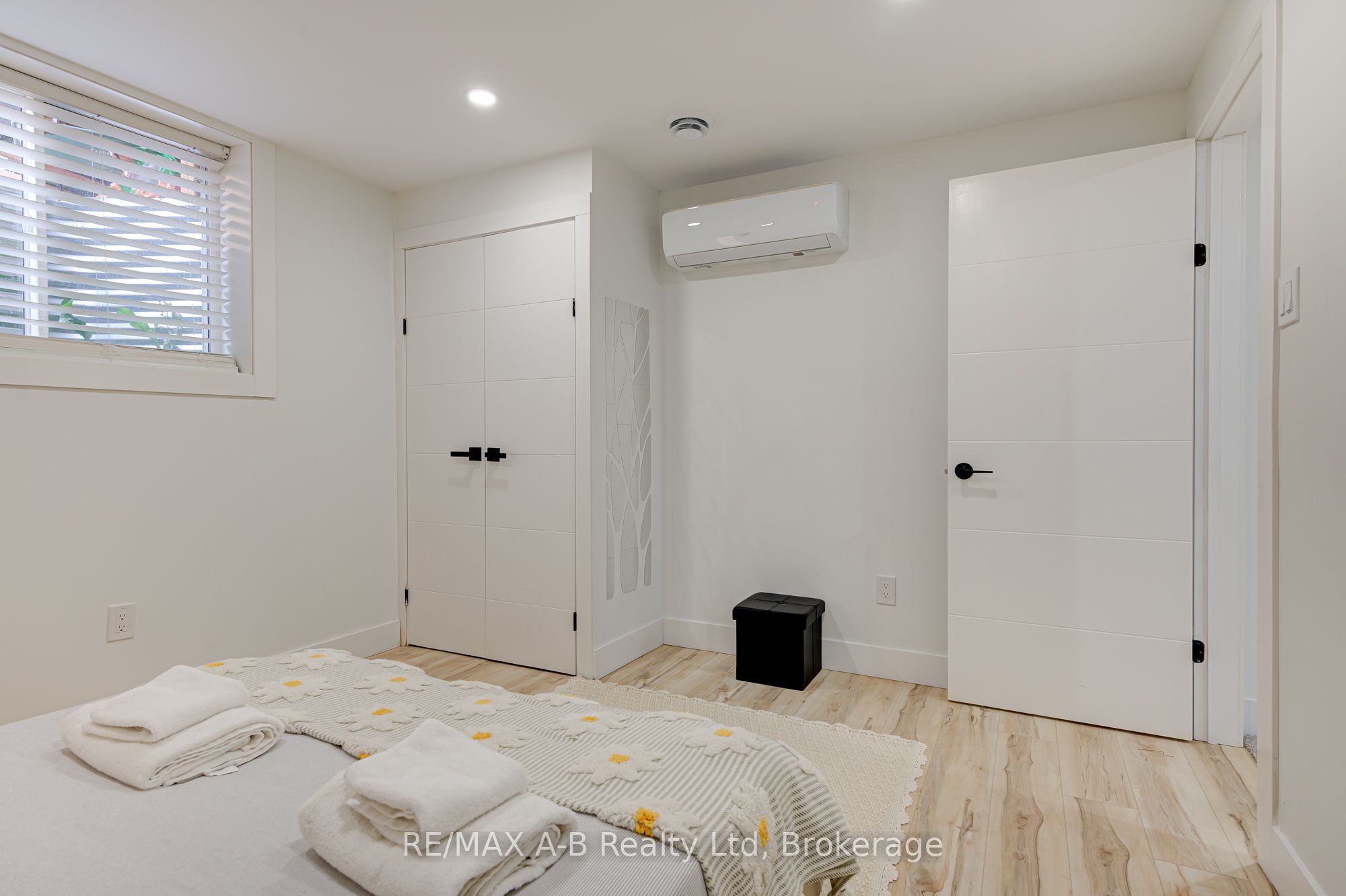 258 Bradshaw Drive Property Photo 8