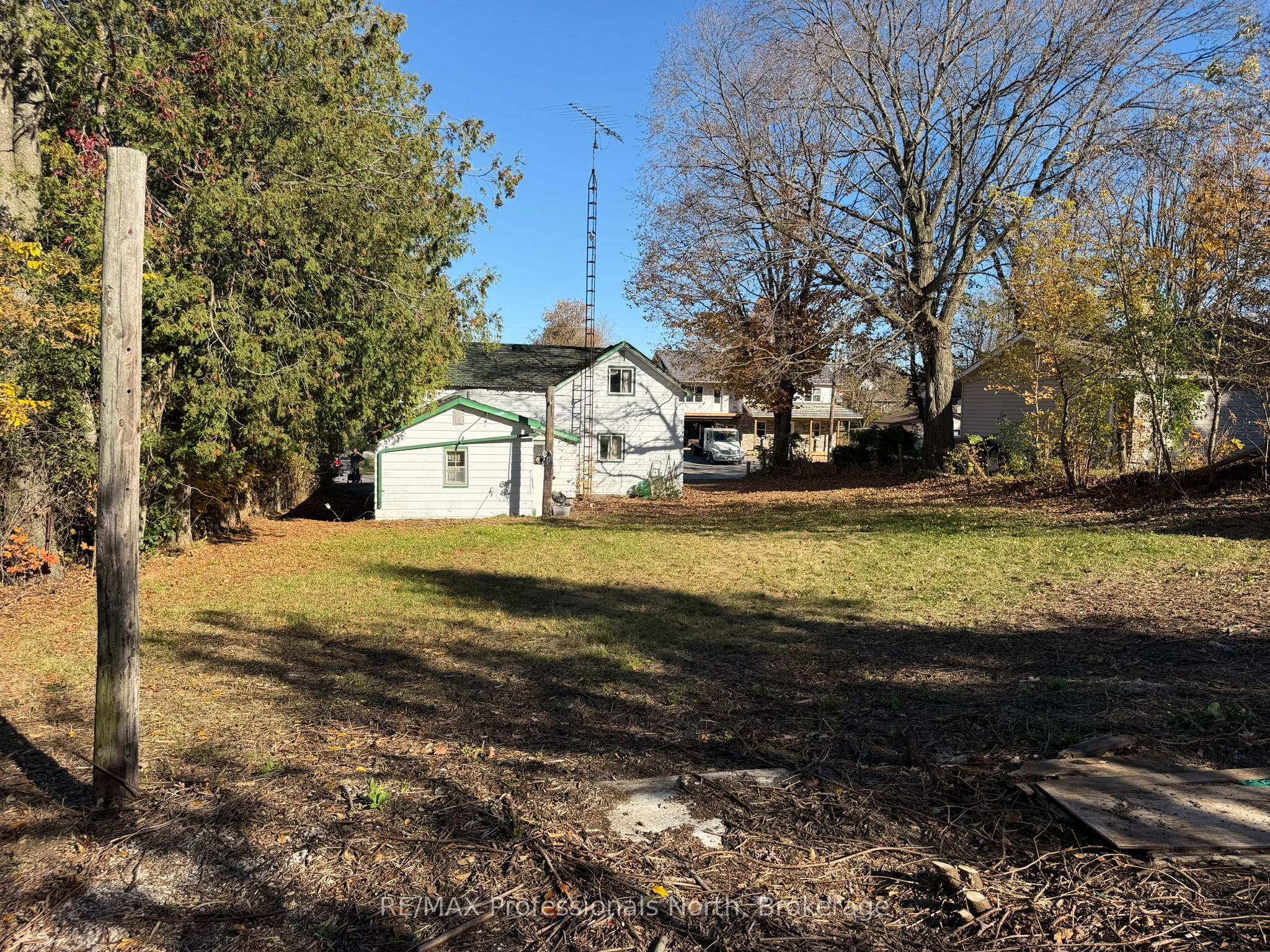 13 Amelia Street W Property Photo 3