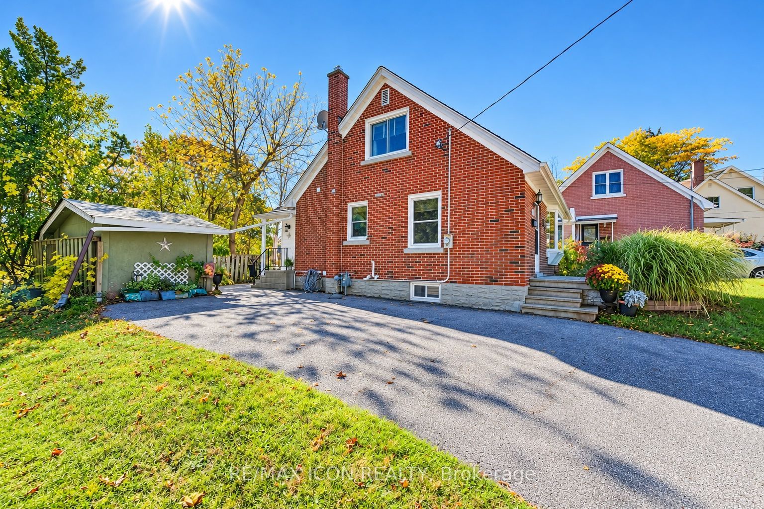 35 Pleasant Avenue Property Photo 1