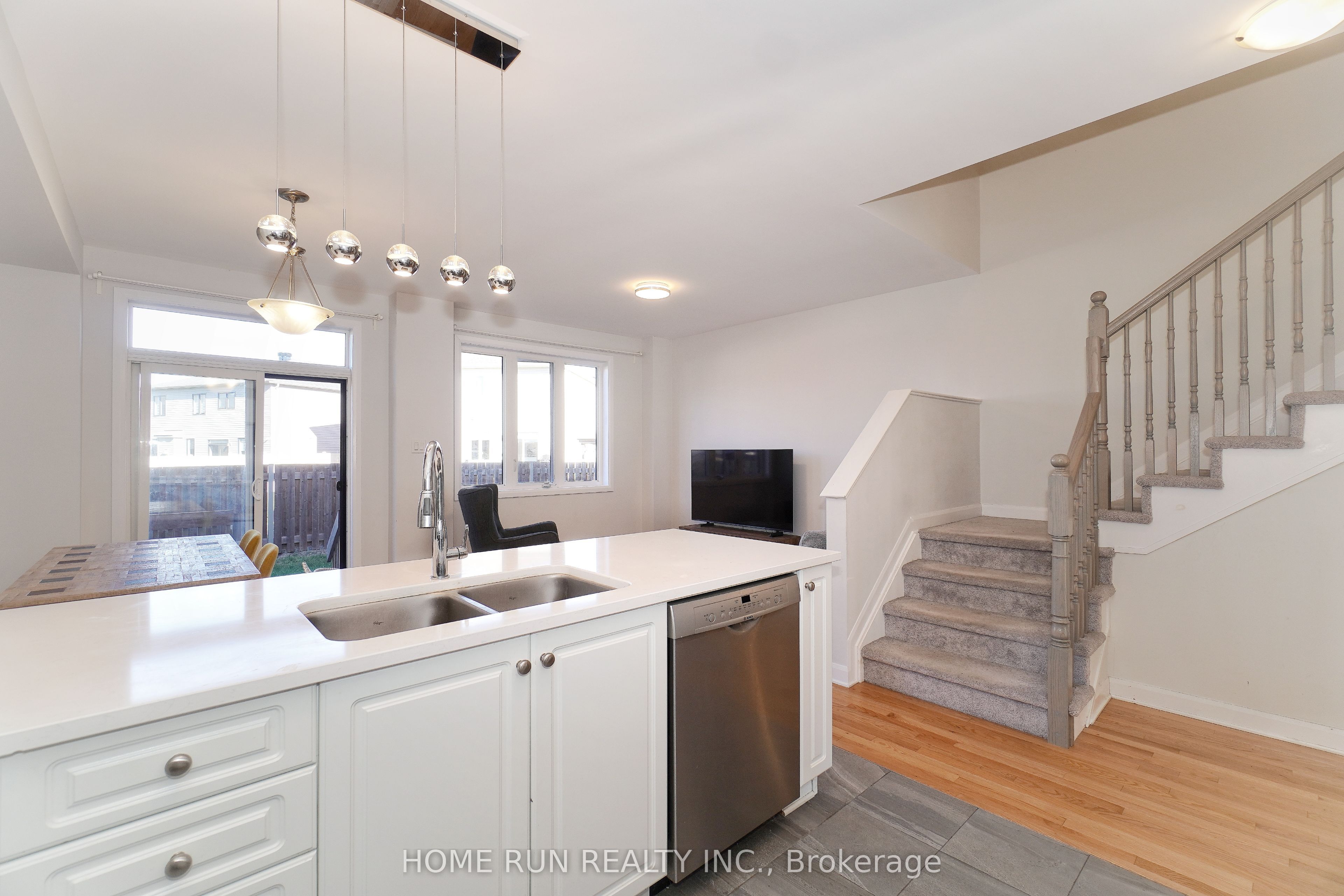 211 Clonrush Way Property Photo 7