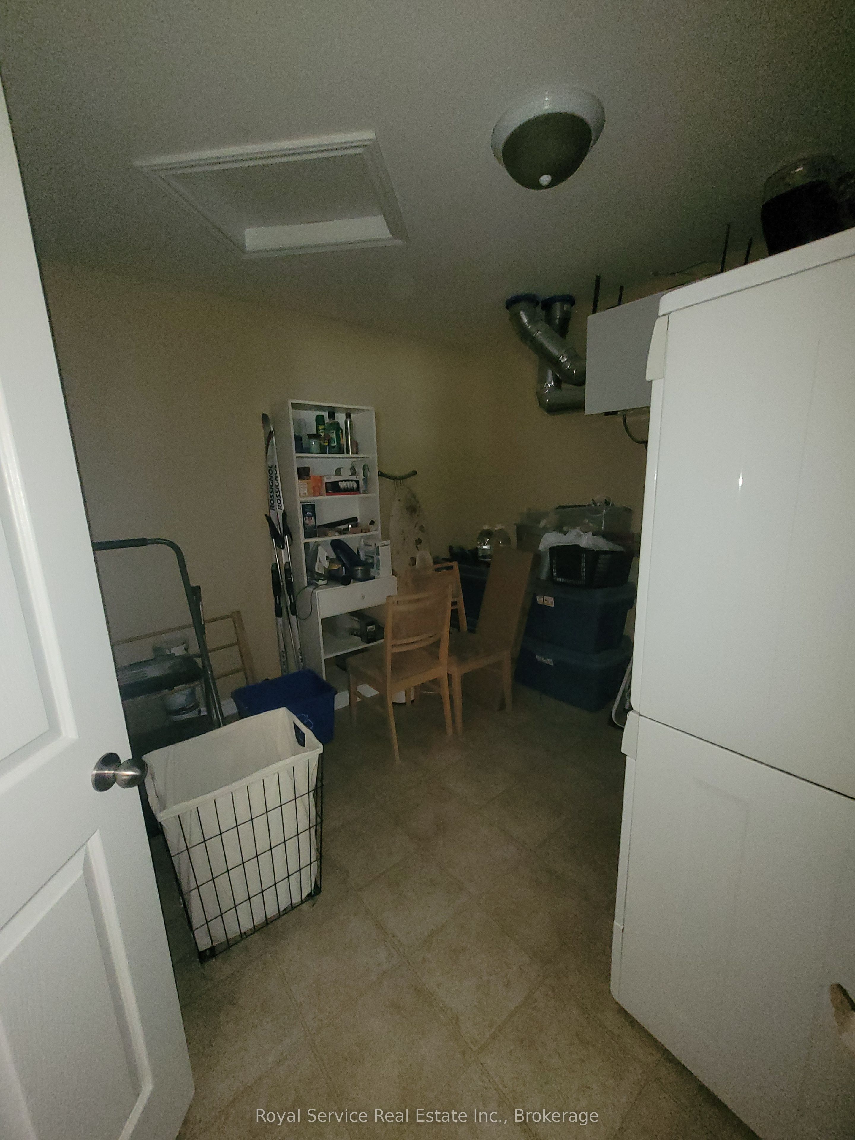 325 Densmore Road 102 Property Photo 13