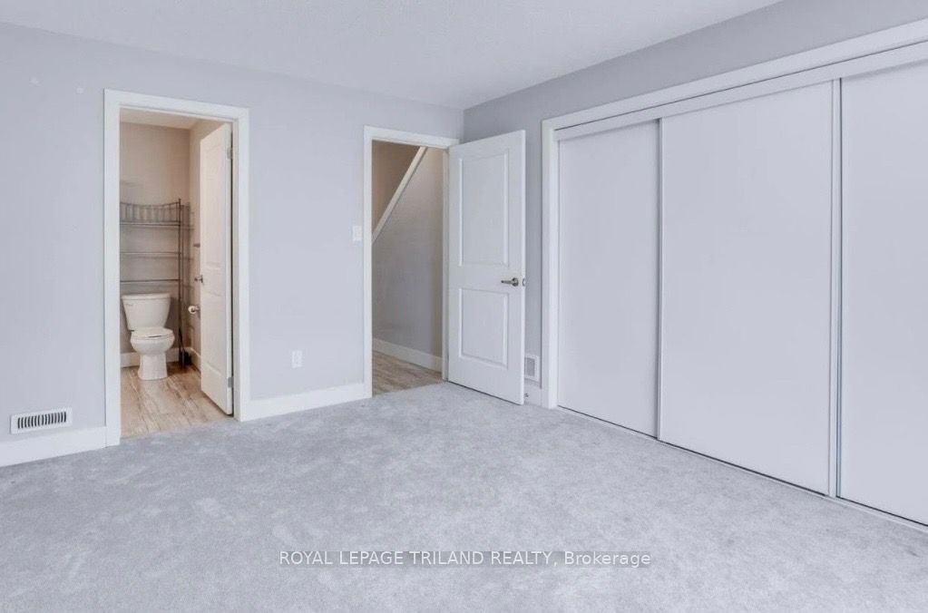 2070 Meadowgate Boulevard 102 Property Photo 5
