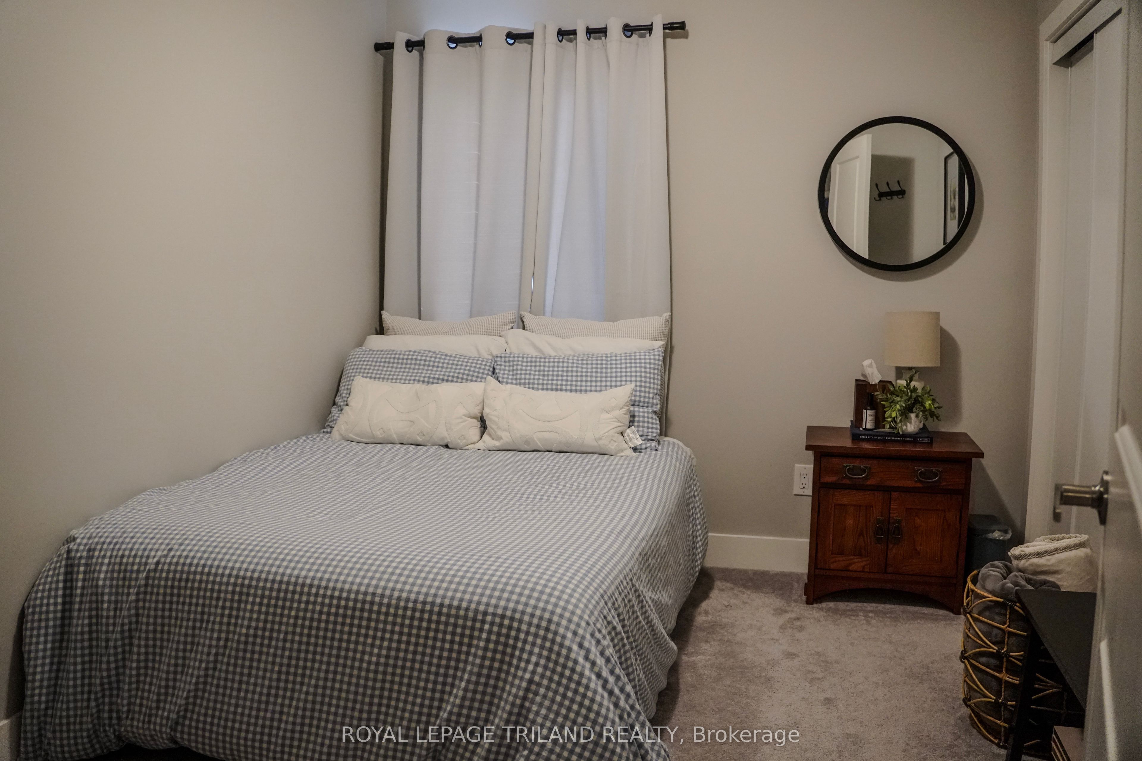 2070 Meadowgate Boulevard 102 Property Photo 14