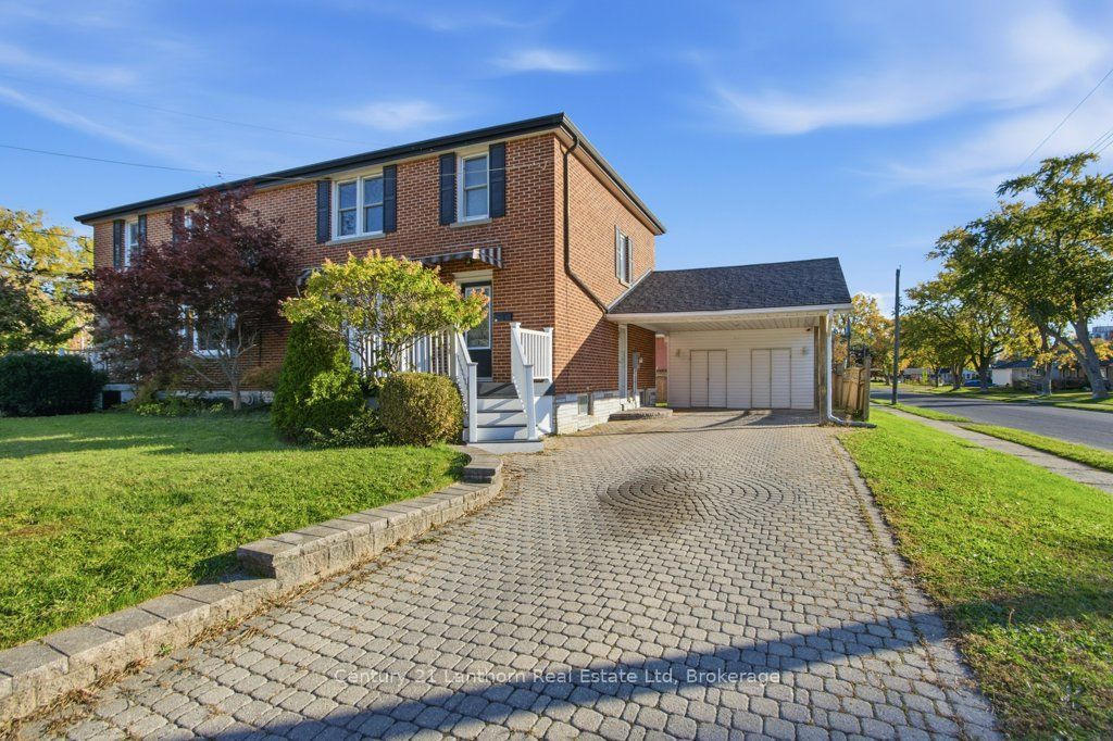 1 Clarke Boulevard Property Photo 1