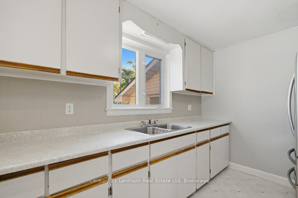 1 Clarke Boulevard Property Photo 3