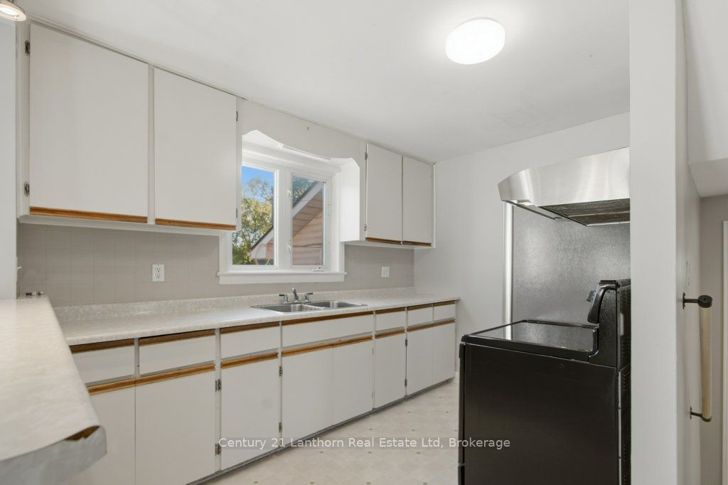 1 Clarke Boulevard Property Photo 14