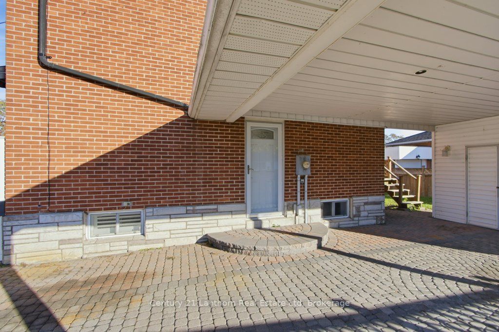 1 Clarke Boulevard Property Photo 25