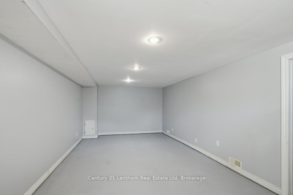 1 Clarke Boulevard Property Photo 27