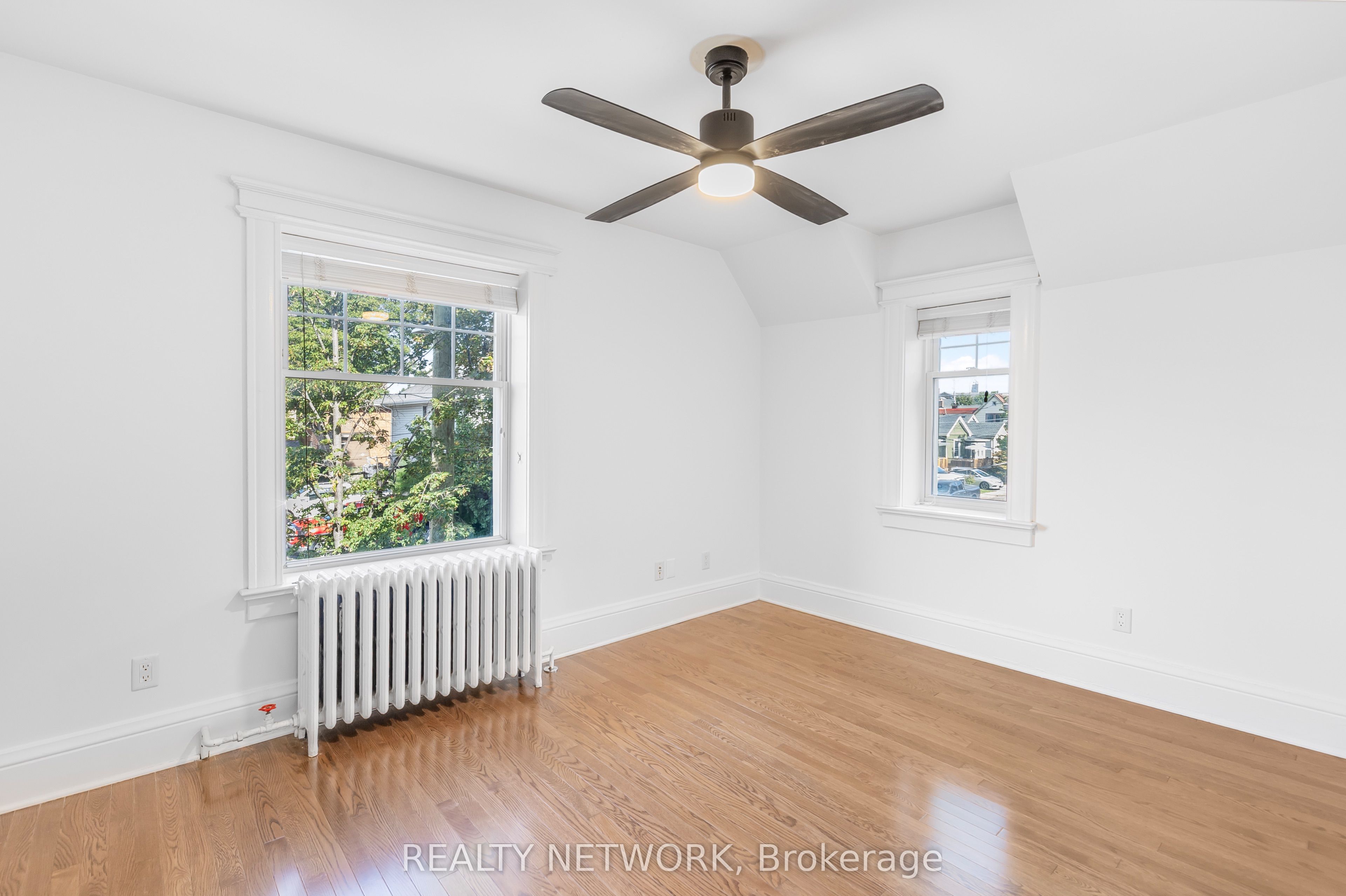 17 Gerrard Street Property Photo 16