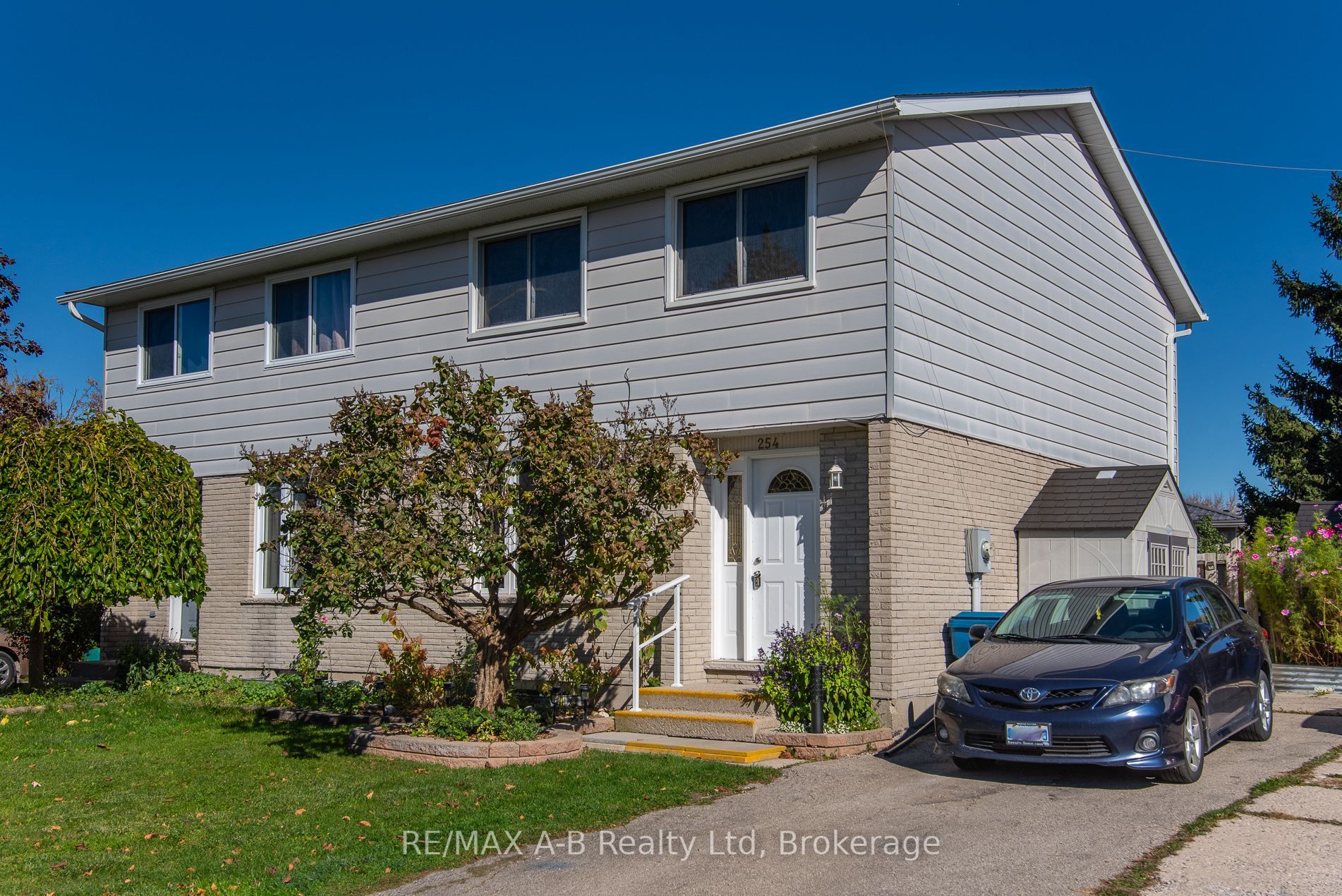 254 Louise Street Property Photo 1