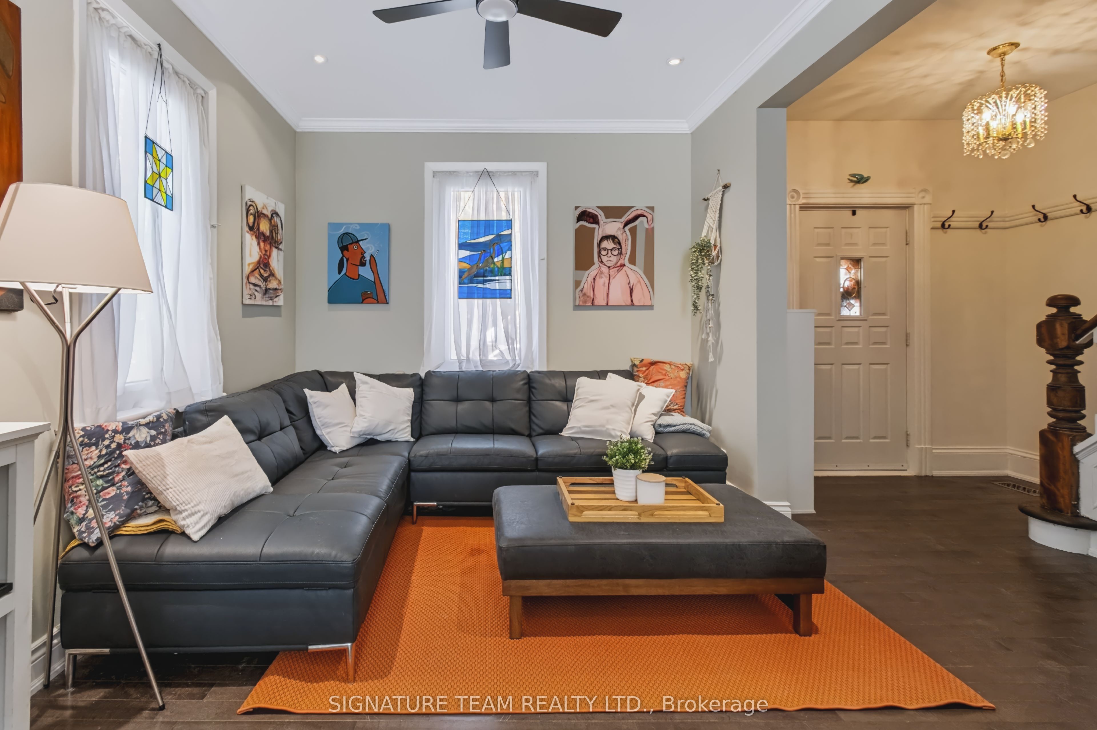 376 Centre Street Property Photo 5