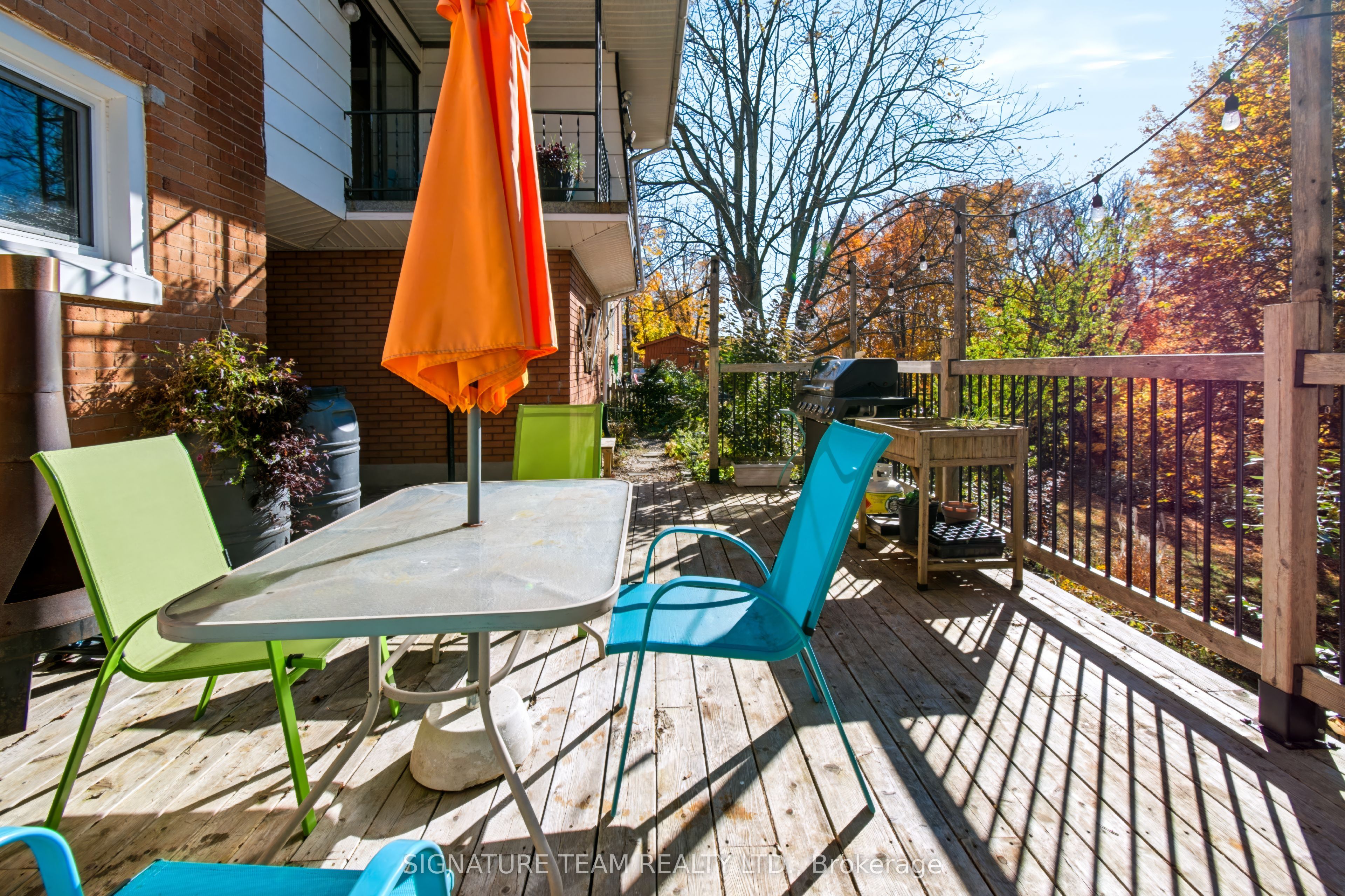 376 Centre Street Property Photo 22